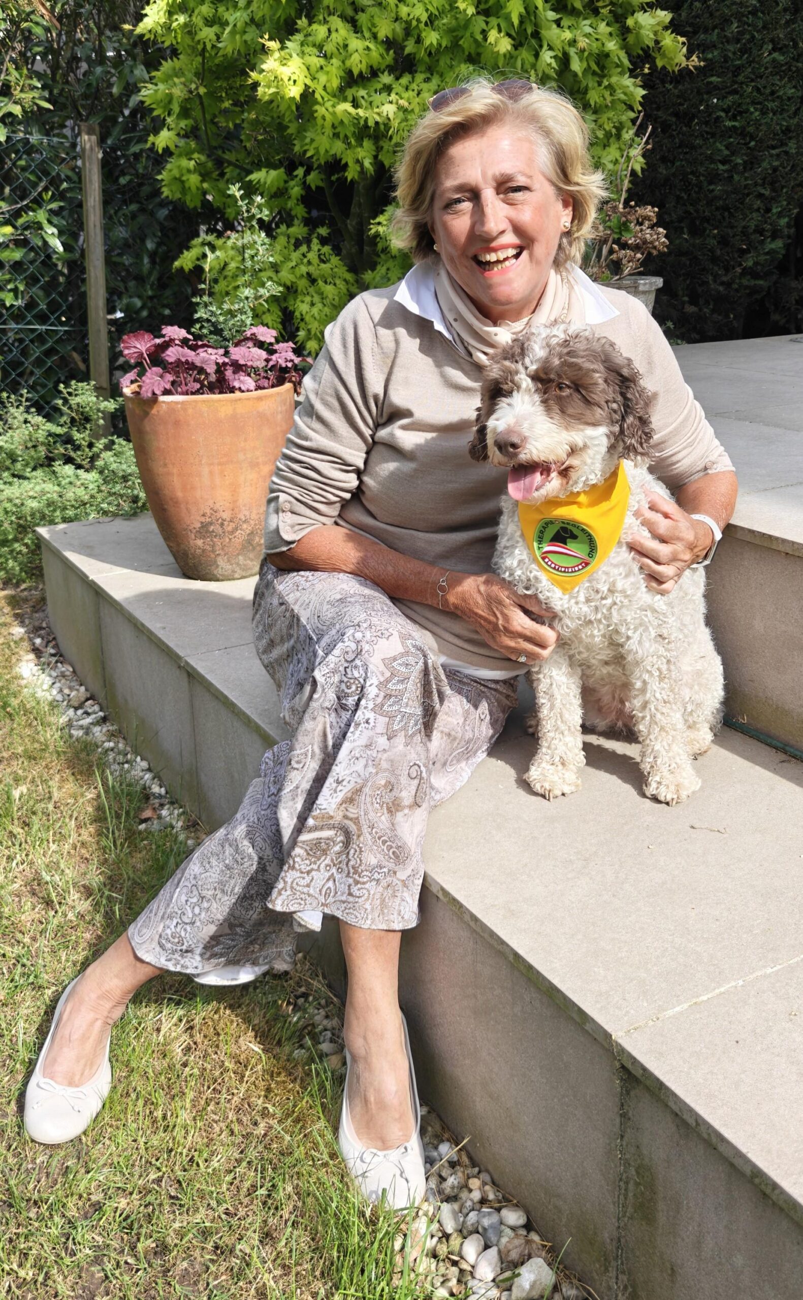 Tiergestützte Therapie mit Hund - Juna & Isolde